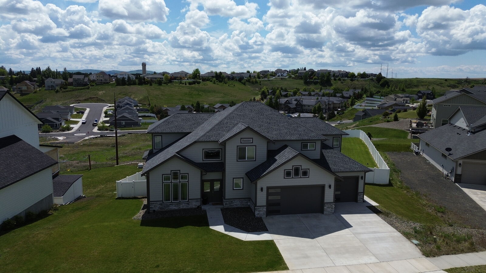 Aerial view of home in the Moscow / Pullman area